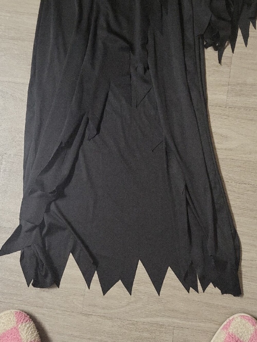 Spirit Black Long-Sleeve Gothic Jagged Hem Maxi Dress - Picture 5 of 5